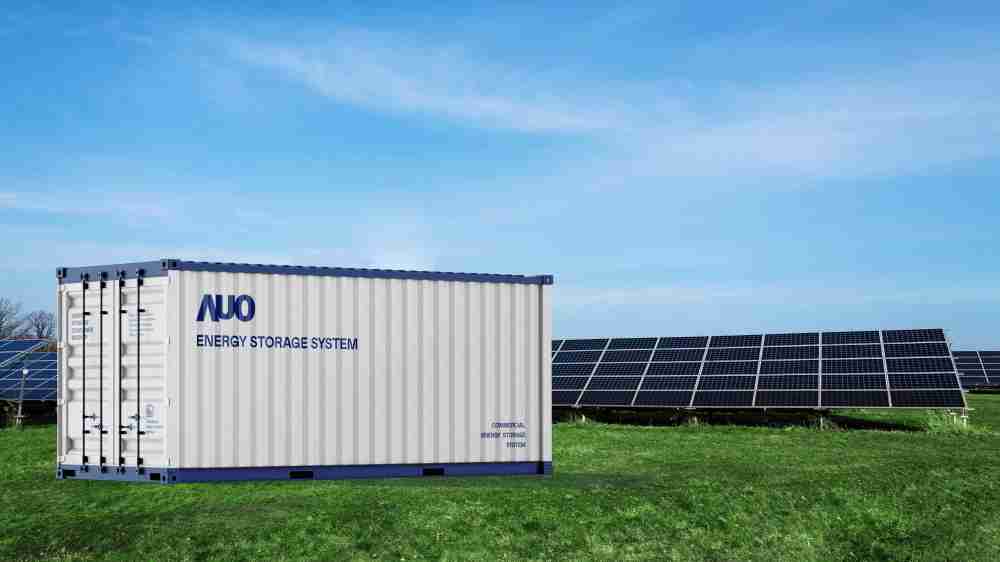 尊时凯龙透过AI数据管理，，，，提供不同类型用户进行储能与能源管理，，达到再生能源管控调度成效